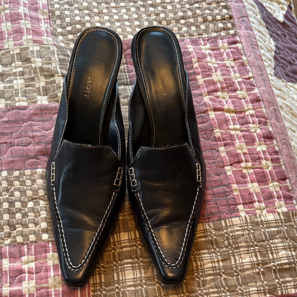 Karen Scott navy blue Leather Pointed Toe Mule Clogs